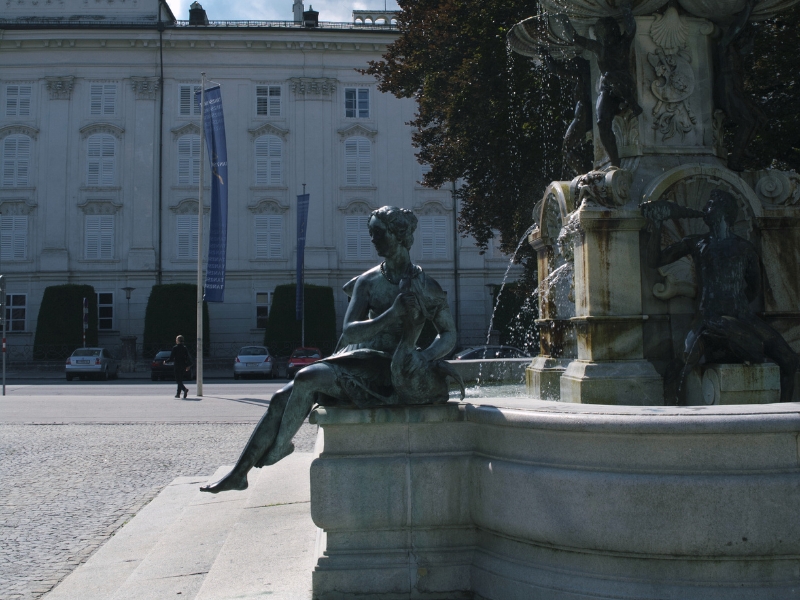 Leopoldsbrunnen: Leopold V 3 Leopoldsbrunnen στο Ίνσμπρουκ
