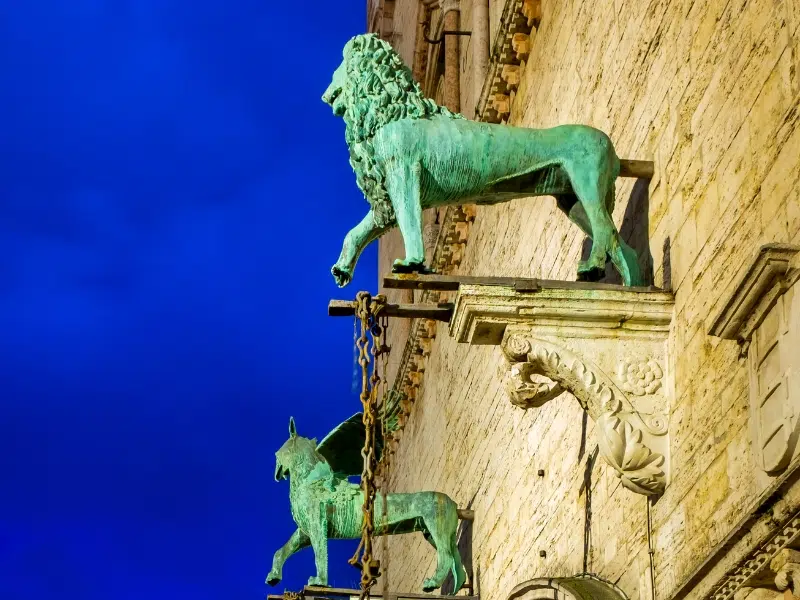 Palazzo dei Priori: Η χτυπητή καρδιά της αστικής ψυχής της Περούτζια 2 Palazzo dei Priori στην Περούτζια
