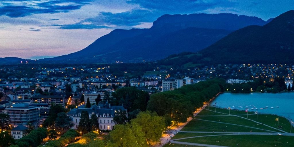 A deslumbrante Fête du Lac em Annecy: Um espetáculo de luz, som e história 3 Festa do Lago em Annecy