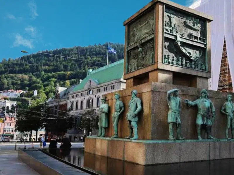 Monument aux marins à Bergen