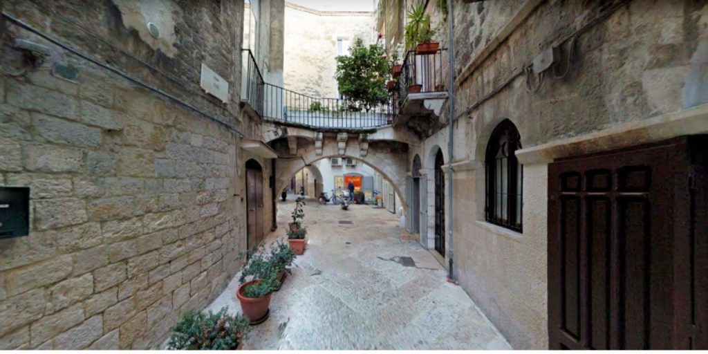 Arco Meraviglia in Bari: een middeleeuwse poort naar verborgen wonderen 2 Arco Meraviglia in Bari