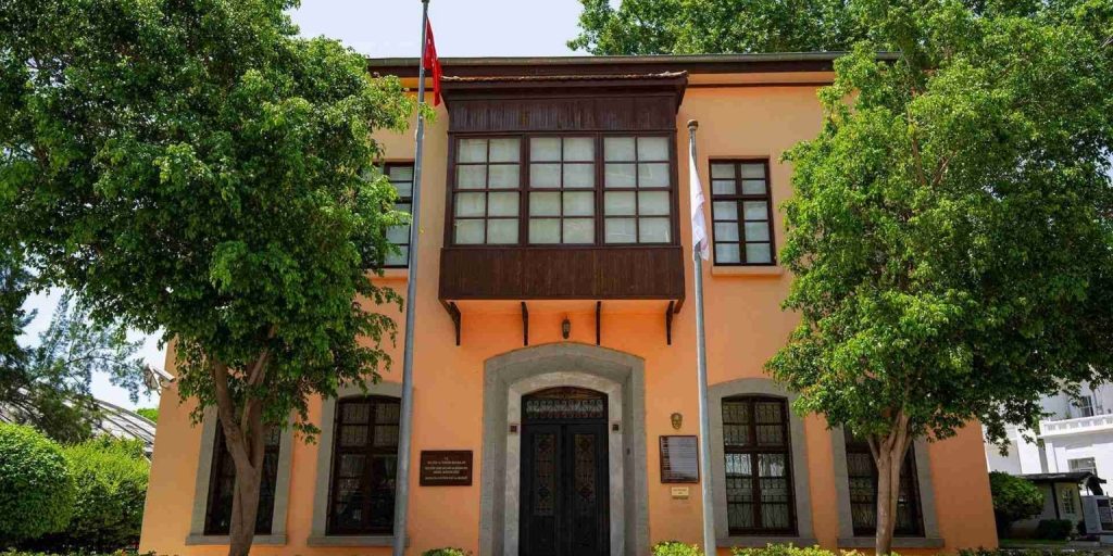 Muzeum Domu Atatürka w Antalyi: Hołd dla wizjonerskiego przywódcy 1 Muzeum Domu Atatürka w Antalyi