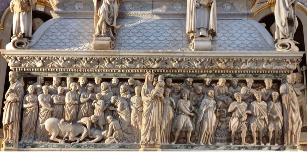 A Arca de San Domenico em Bolonha: uma obra-prima de escultura e devoção 2 Arca de São Domingos em Bolonha