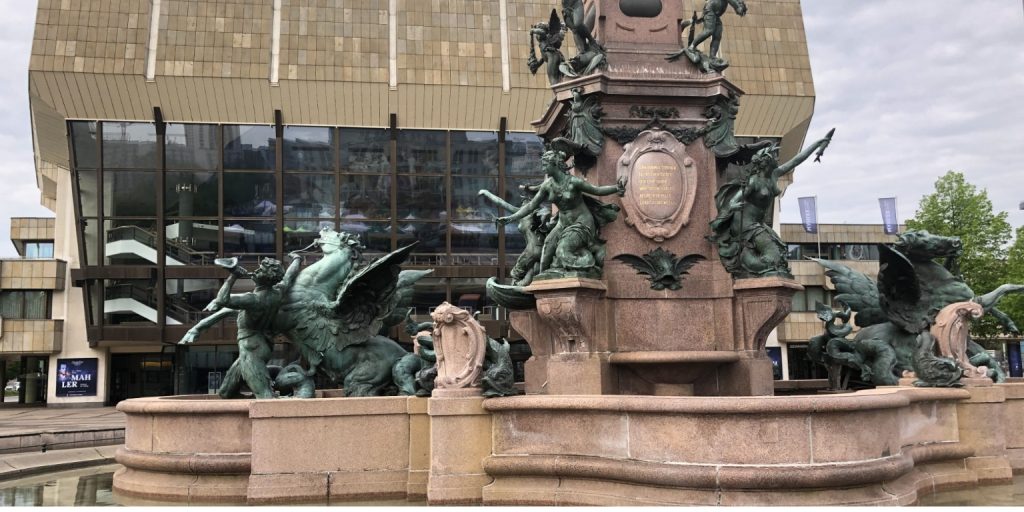 Mendebrunnen στην Κρακοβία: 3 Mendebrunnen στην Κρακοβία
