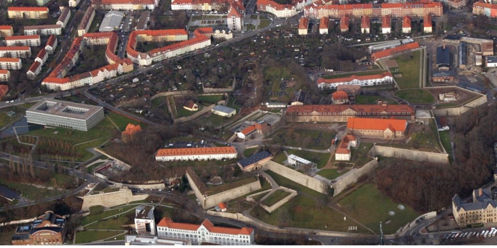 De Zitadelle Petersberg in Erfurt: Een burcht met geschiedenis boven de stad 2 Zitadelle Petersberg in Erfurt