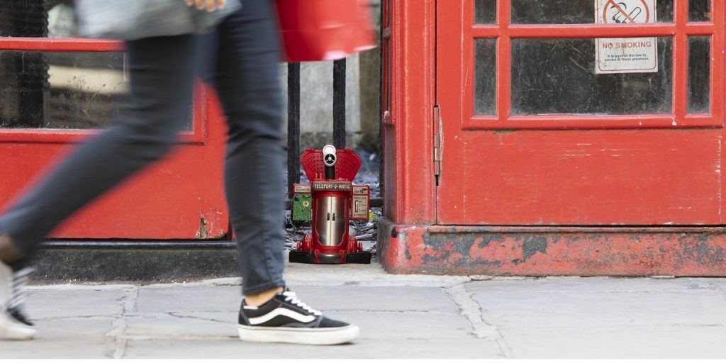 Teleport-o-Matic en Cambridge: Una pequeña puerta a la imaginación 1 Teleport-o-Matic en Cambridge