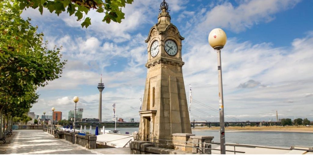 Ein doppelter Zweck: Zeit und Gezeiten auf dem Rhein 1 Pegeluhr