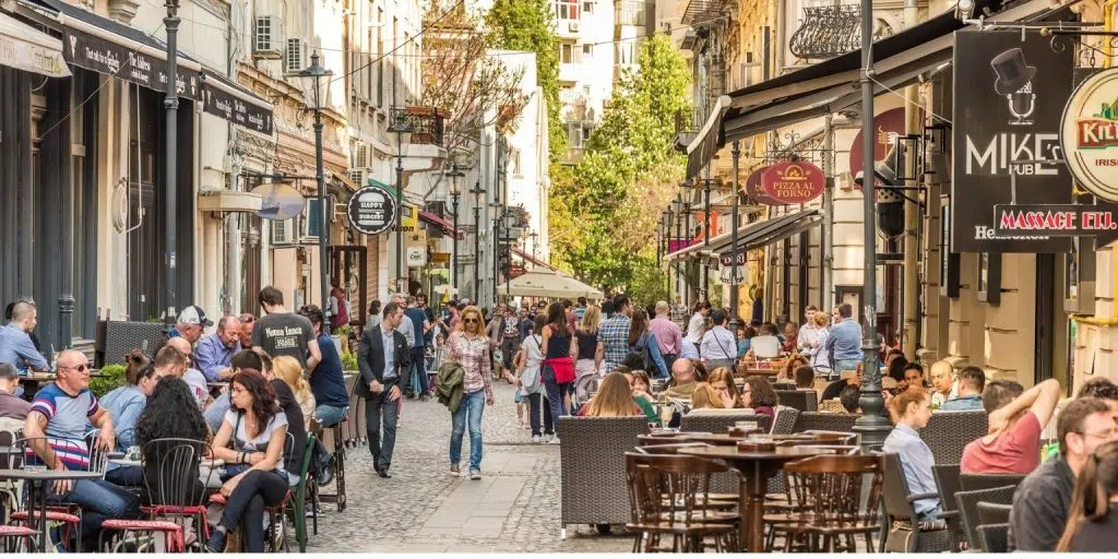 Il quartiere Lipscani di Bucarest: Il cuore vibrante della storia e della rinascita 3 Quartiere Lipscani a Bucarest