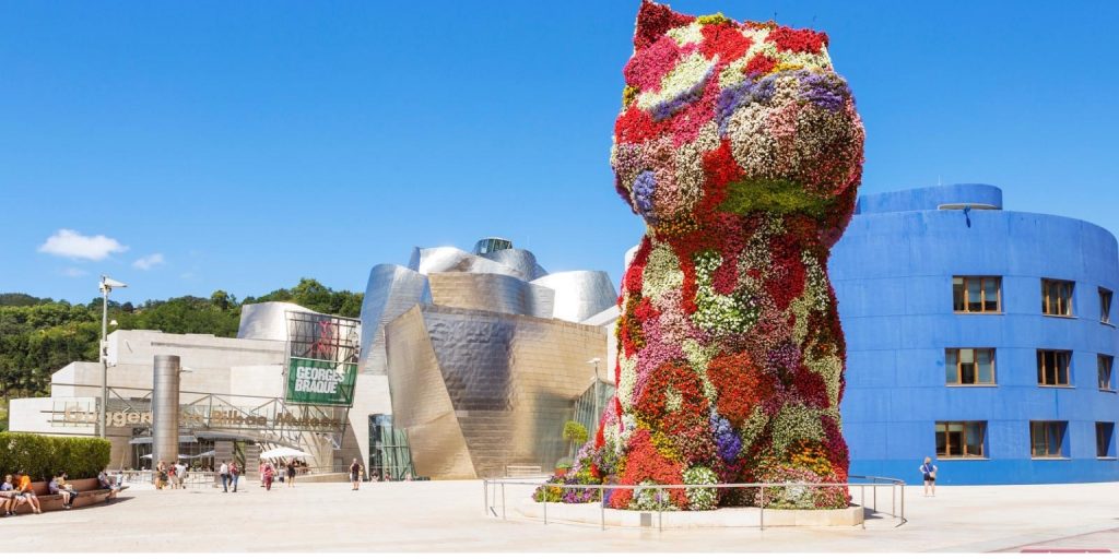 Il cucciolo di Jeff Koons a Bilbao: Un'icona floreale a guardia del Guggenheim 2 Il cucciolo di Jeff Koons a Bilbao