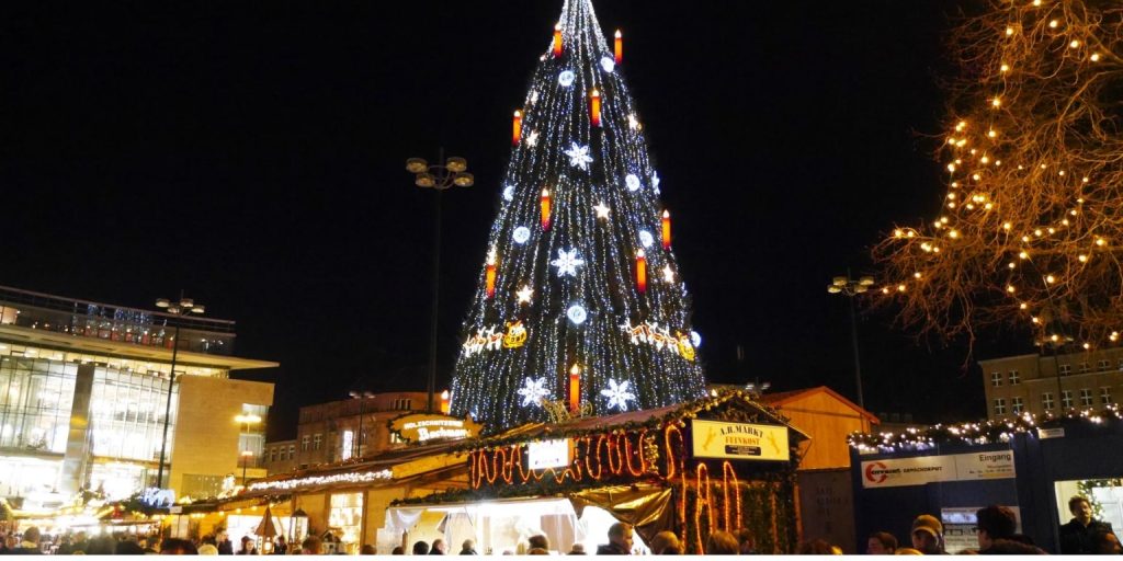 Der Dortmunder Tannenbaum: Eine überragende Ikone des Weihnachtszaubers 3 Dortmunder Tannenbaum