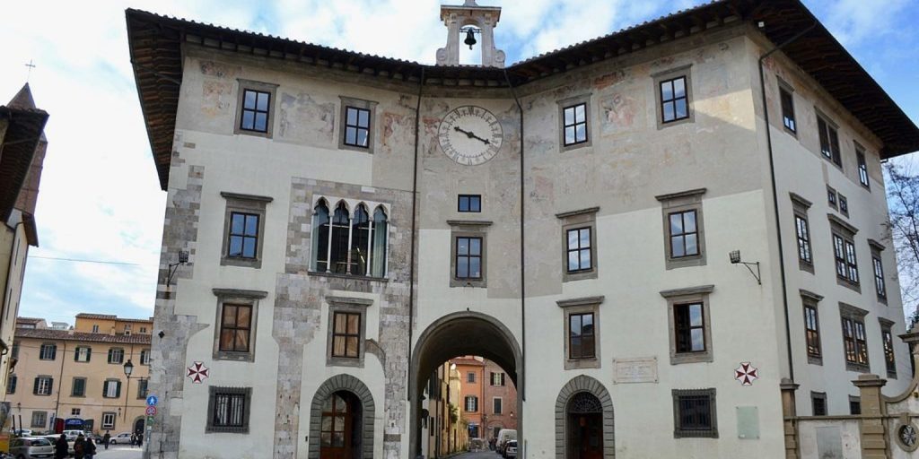 Piazza dei Cavalieri: O coração do passado histórico de Pisa 2 Piazza dei Cavalieri: o coração do passado histórico de Pisa