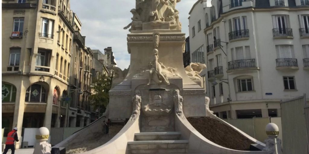 The Subé Fountain: A Symbol of Resilience in the Heart of Reims 3 Subé Fountain