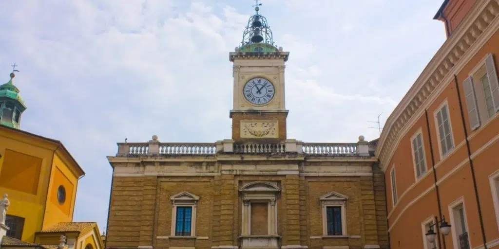 Palazzo della Torre dell'Orologio: De burgerlijke hartslag van Ravenna 1 Palazzo della Torre dell'Orologio: De burgerlijke hartslag van Ravenna