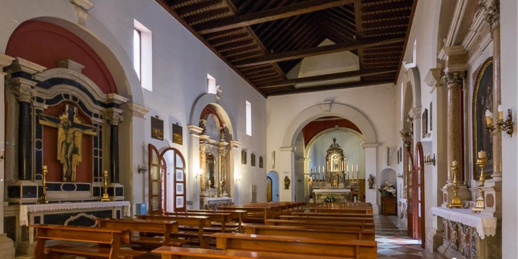 La chiesa e il monastero di San Francesco: Un'oasi spirituale e storica a Spalato 2 La chiesa e il monastero di San Francesco: Un'oasi spirituale e storica a Spalato
