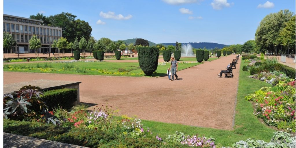 Jardin de l'Esplanade de Metz: Um oásis histórico no coração da cidade 2 Jardim da Esplanada de Metz
