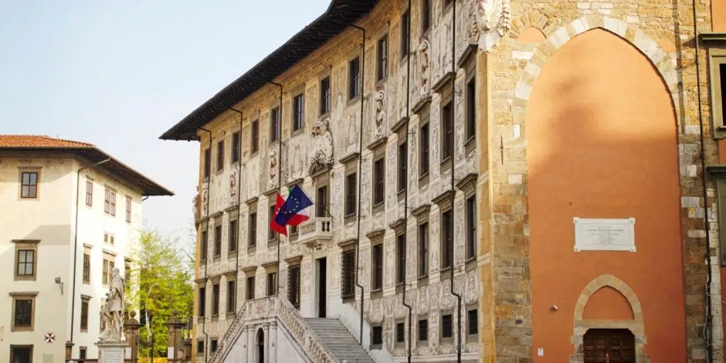 Piazza dei Cavalieri: o coração do passado histórico de Pisa 1 Piazza dei Cavalieri: o coração do passado histórico de Pisa
