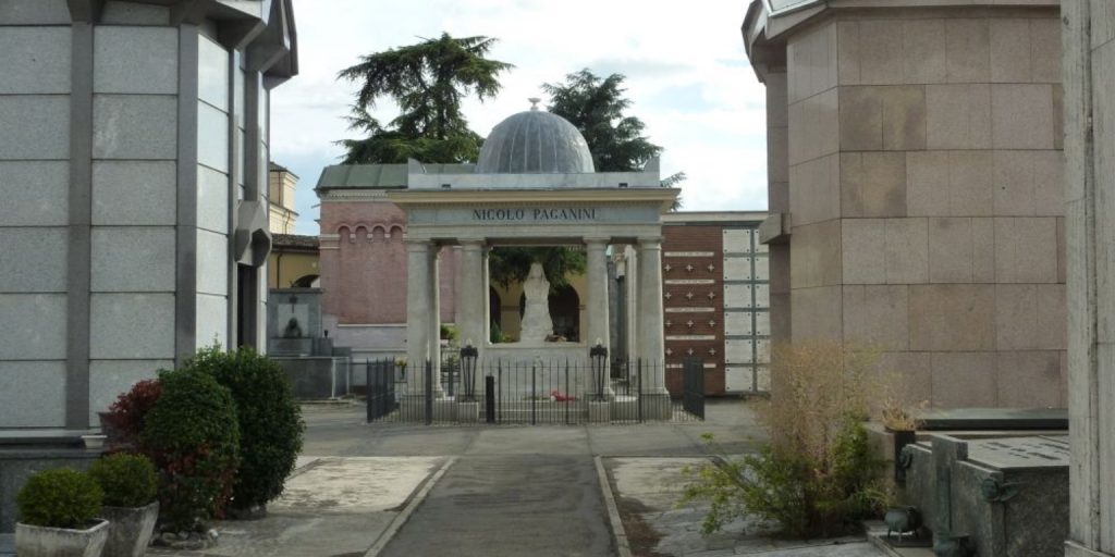 La tombe de Niccolò Paganini à Parme : le dernier repos d'une légende durable 1 Tombe de Niccolo Paganini à Parme