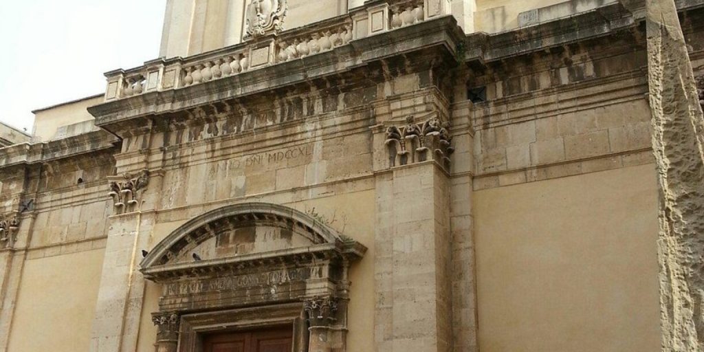 De kerk van Sint-Philips de apostel: De poort van Syracuse naar een verborgen verleden 2 Kerk van St. Filippus de Apostel