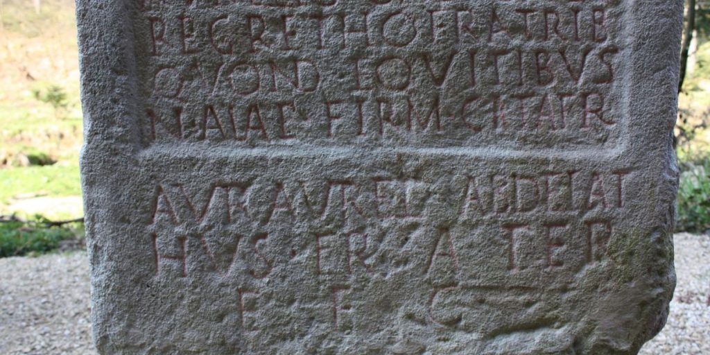 Uma sepultura romana Estela 2 Uma estela de sepultura romana