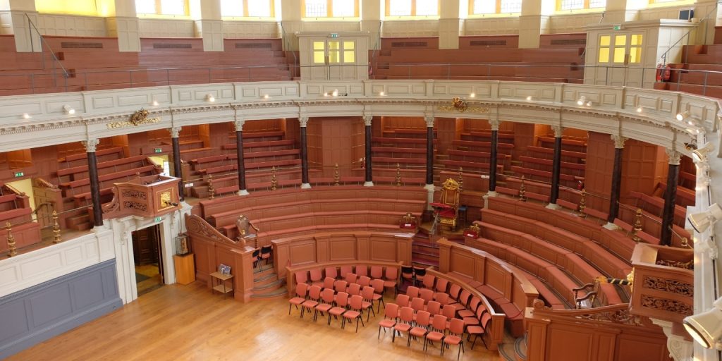 Το θέατρο Sheldonian στην Οξφόρδη: 3 Το θέατρο Sheldonian στην Οξφόρδη: Σέλντον: Ένα αριστούργημα τελετής και αρχιτεκτονικής