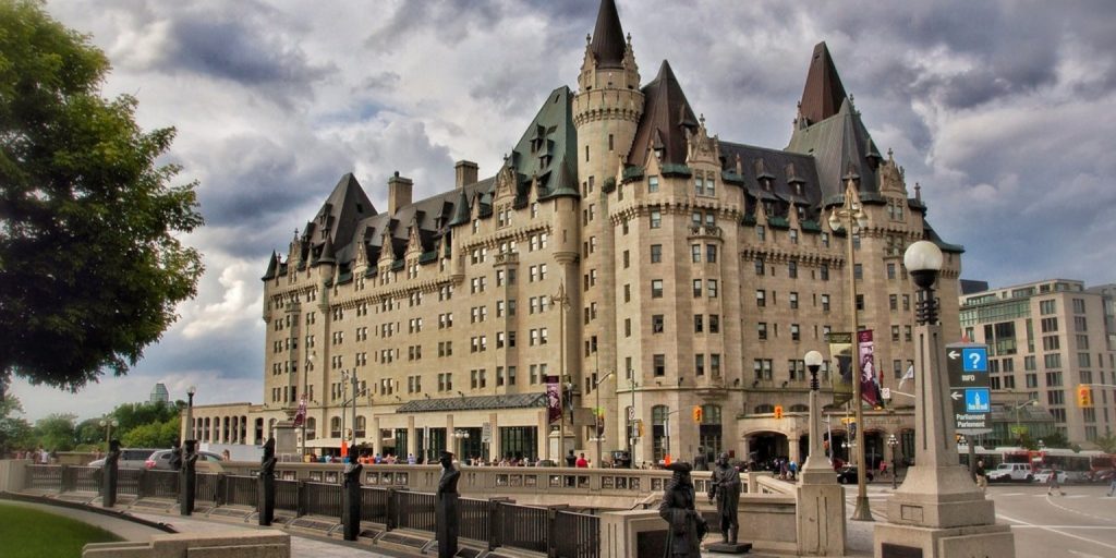 L'hôtel Fairmont Château Laurier à Ottawa : Un château de l'histoire canadienne 2 Hôtel Fairmont Château Laurier