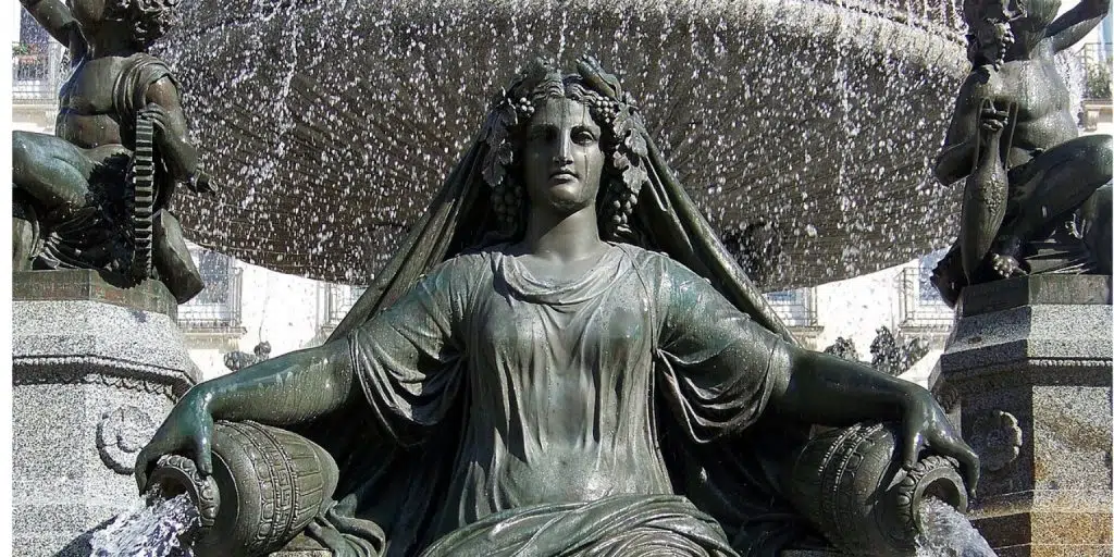 The Loire Fountain in Nantes: A Symbol of a City and its Rivers 1 Loire Fountain in Nantes