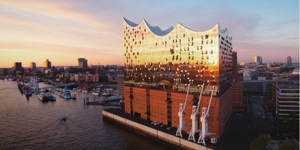La Elbphilharmonie: Una rotunda obra maestra de la arquitectura 1 La Elbphilharmonie: Una rotunda obra maestra arquitectónica